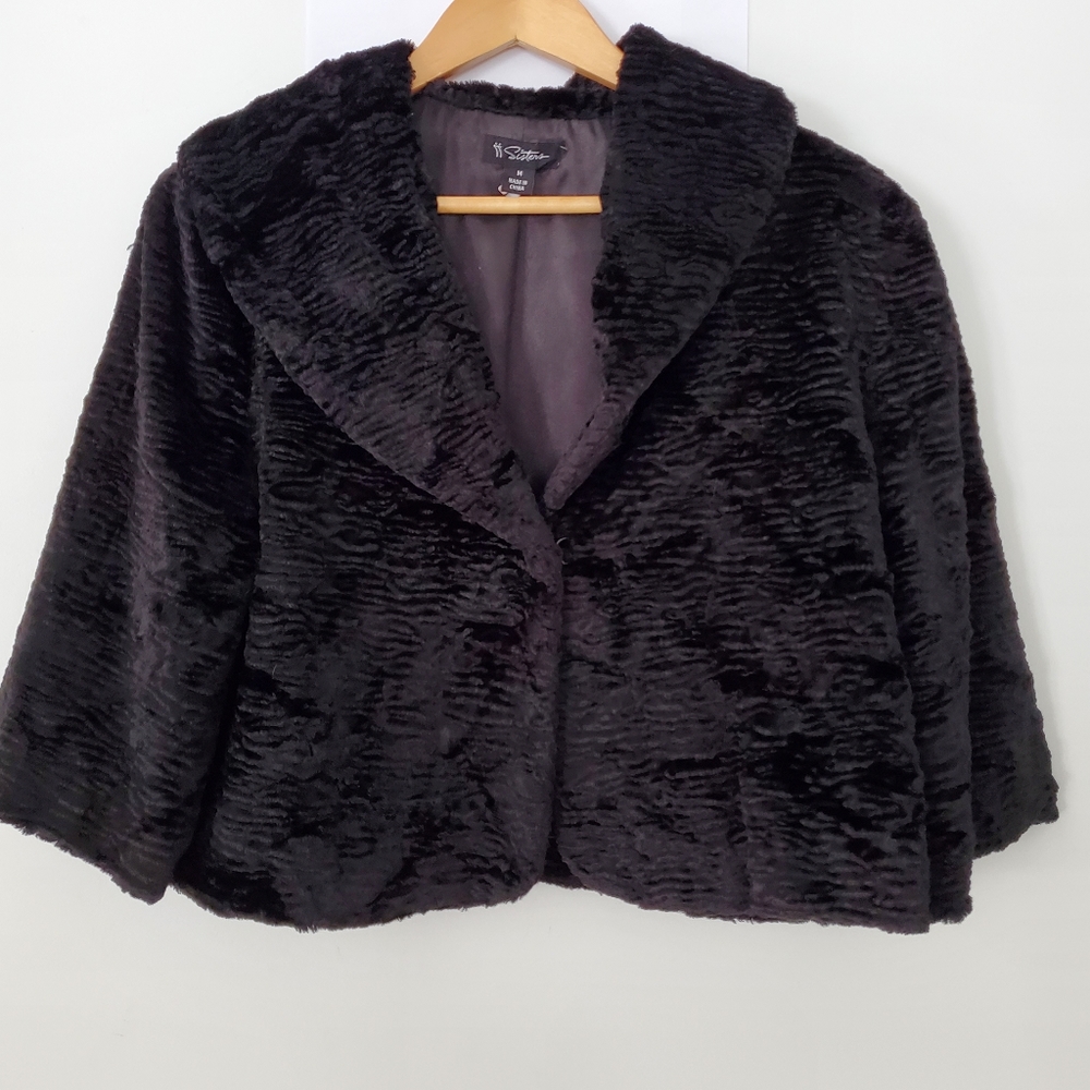 SISTERS M Velvety Black Faux Fur Formal Shawl Cape Coat Clasp Close Elegant EUC